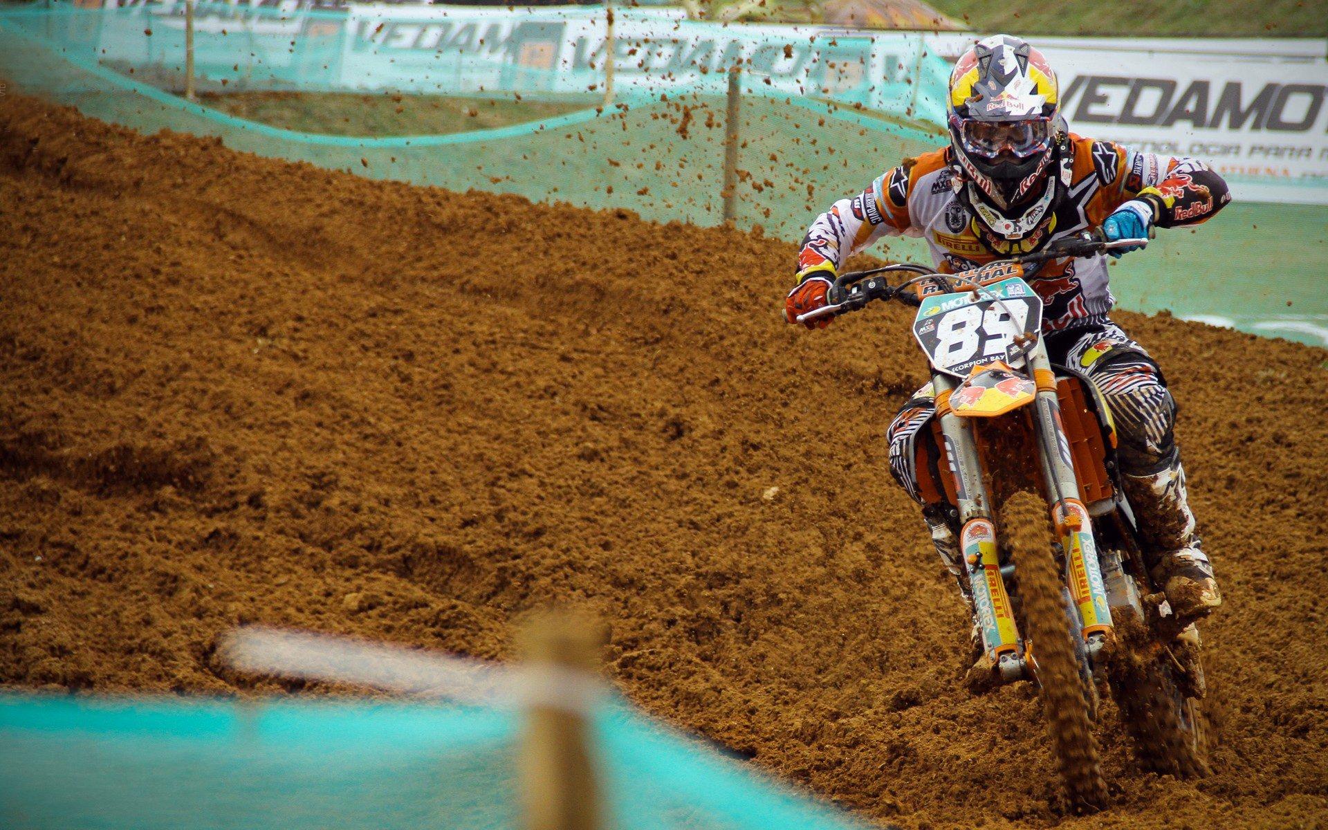 哈兰德双响主宰比赛，曼城轻取埃弗顿继续领跑积分榜